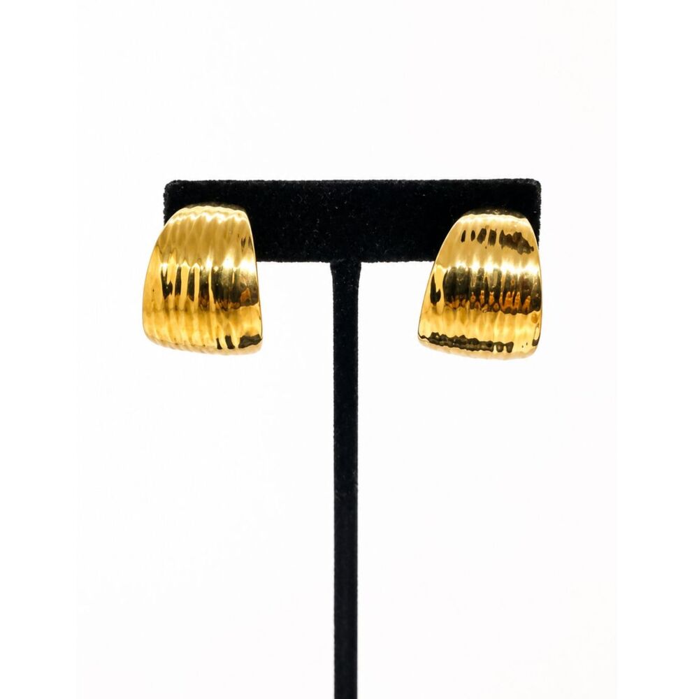 VINTAGE NAPIER EARRINGS Clip On Gold Tone Ribbed Hoop Signed